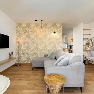 https://charming-apartment-w-pool-balcony-in-portimao-by-lovelystay.hotelaalgarve.com