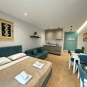 https://savi-accomodations-suite-lungomare.albaniahotels.org